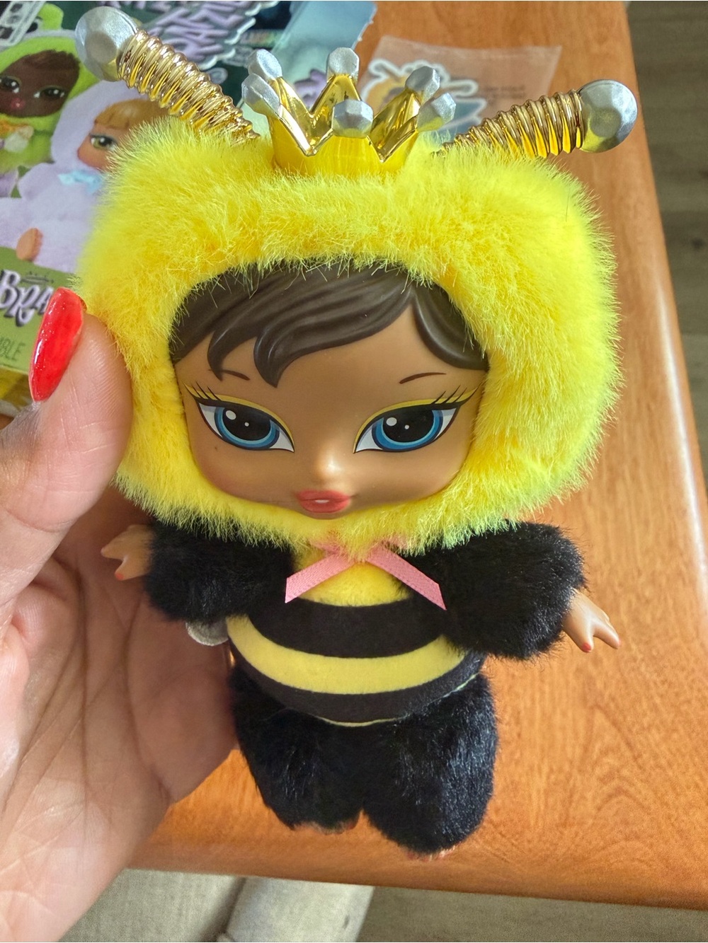 New Release Bratziez Besties Queen Bee 🐝 (Nevra) (Opened box) - Picture 3 of 5